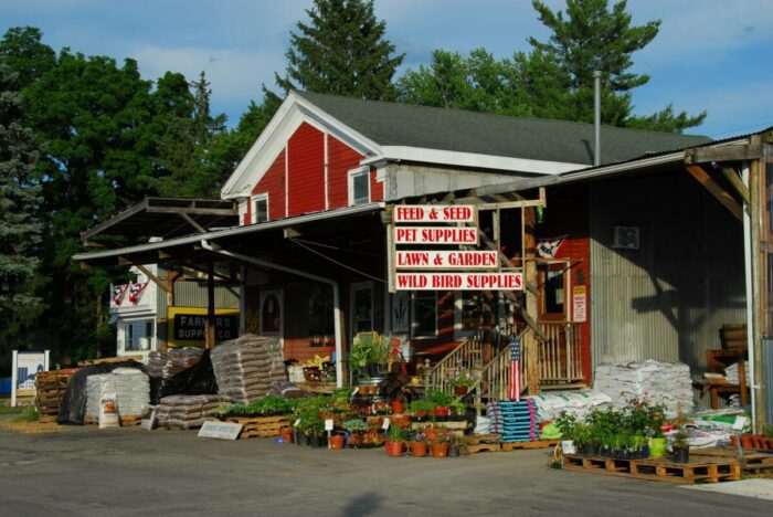 Chelsea Farmers Supply | Chelsea Michigan | chelseamich.com